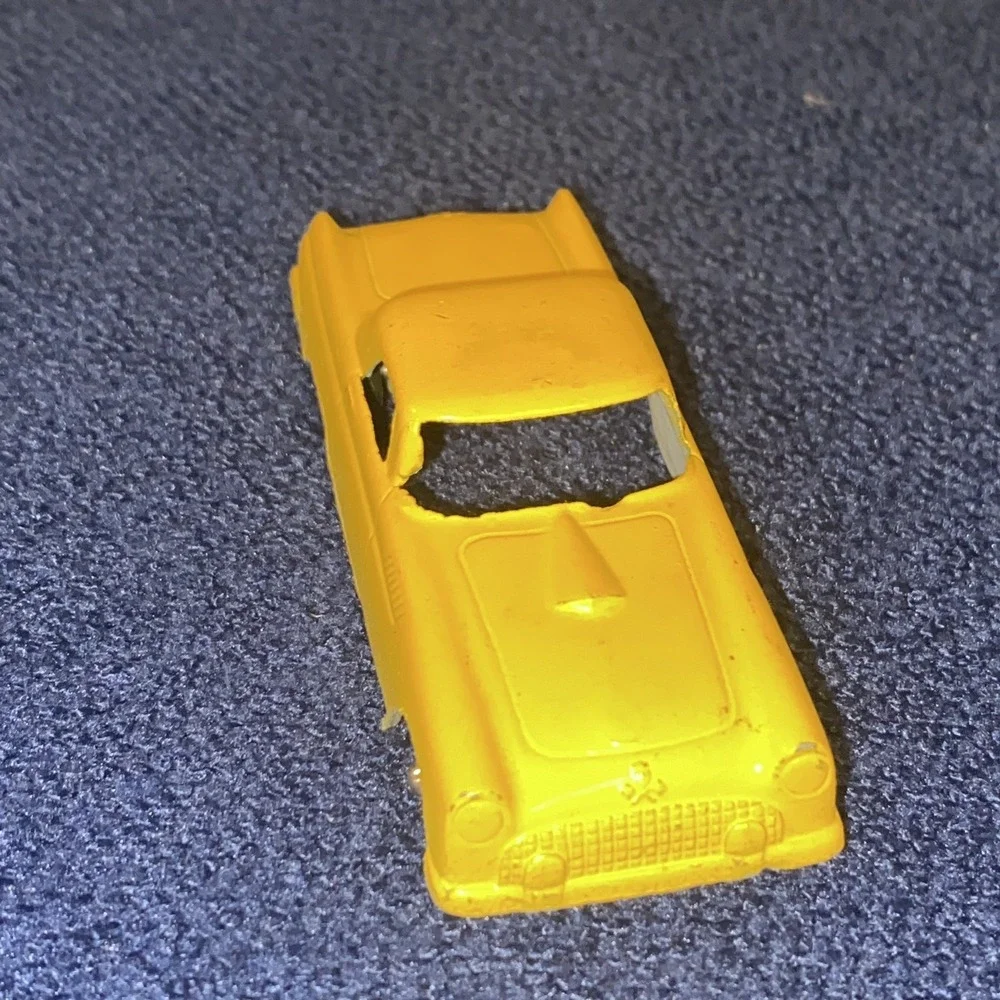1956 Tootsietoy Ford Thunderbird in yellow made in‎ USA Used Condition VINTAGE